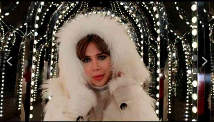 British K-Pop Super Fan Oli London Releases Christmas Single 'Christmas ...